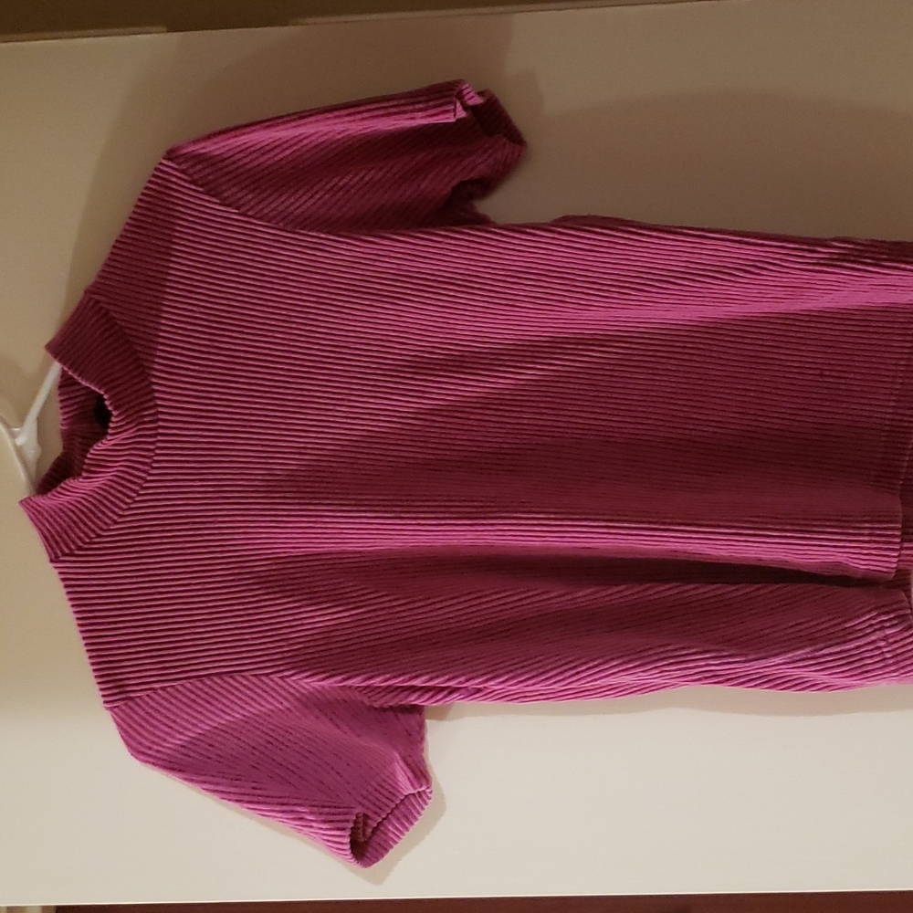 Short sleeve mock turtle neck